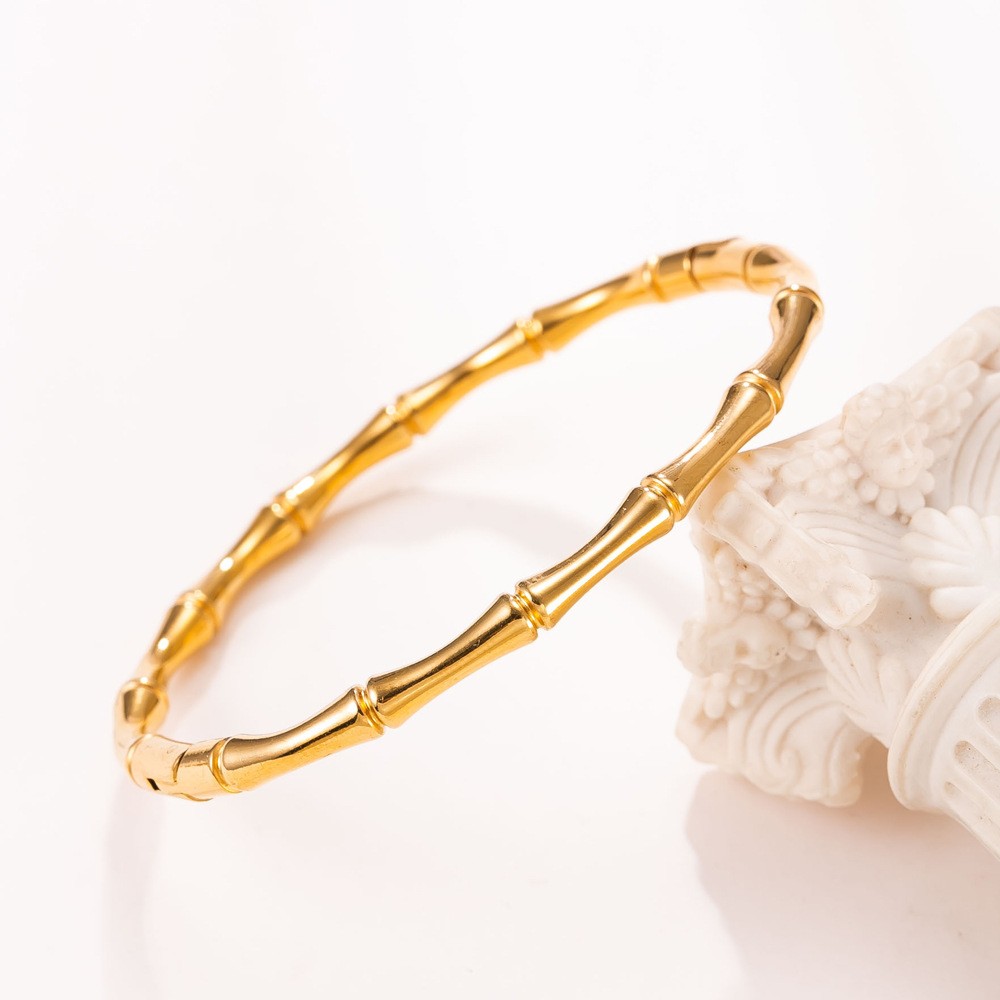 Bamboo-Style Enamel Bangle