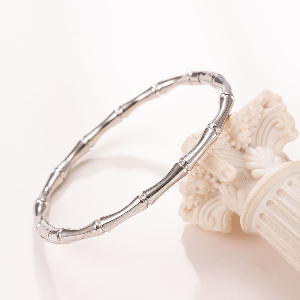 Bamboo-Style Enamel Bangle