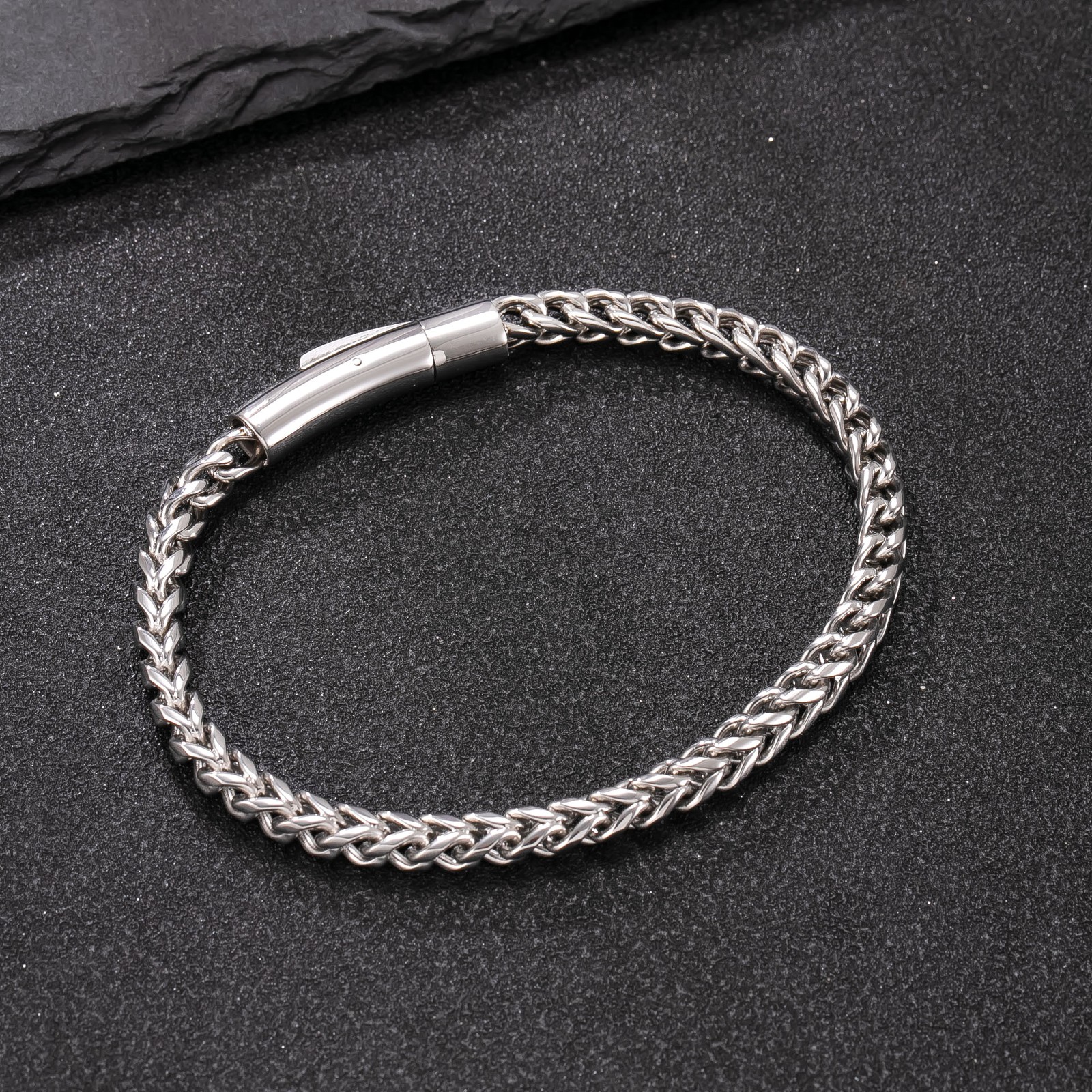 Rounded Curb Chain Bracelet